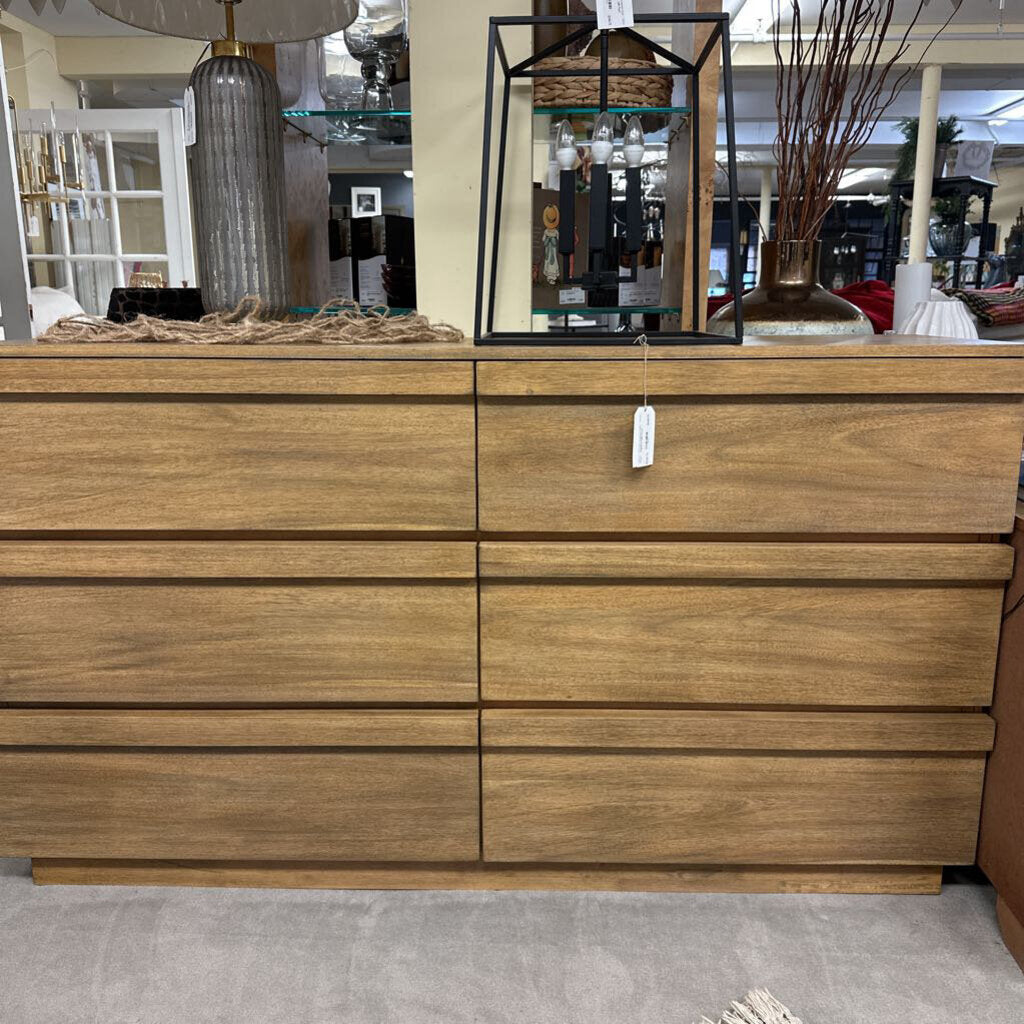 6-Drawer Dresser