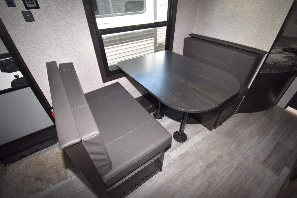 2022 264 BH Camper
