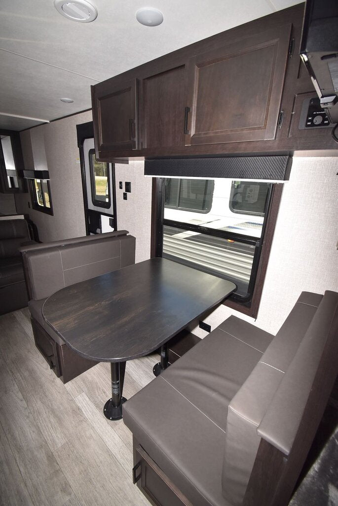 2022 264 BH Camper