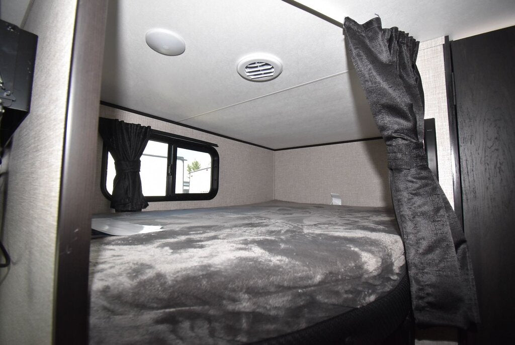 2022 264 BH Camper