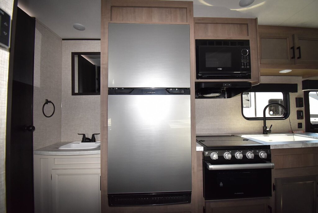 2022 264 BH Camper