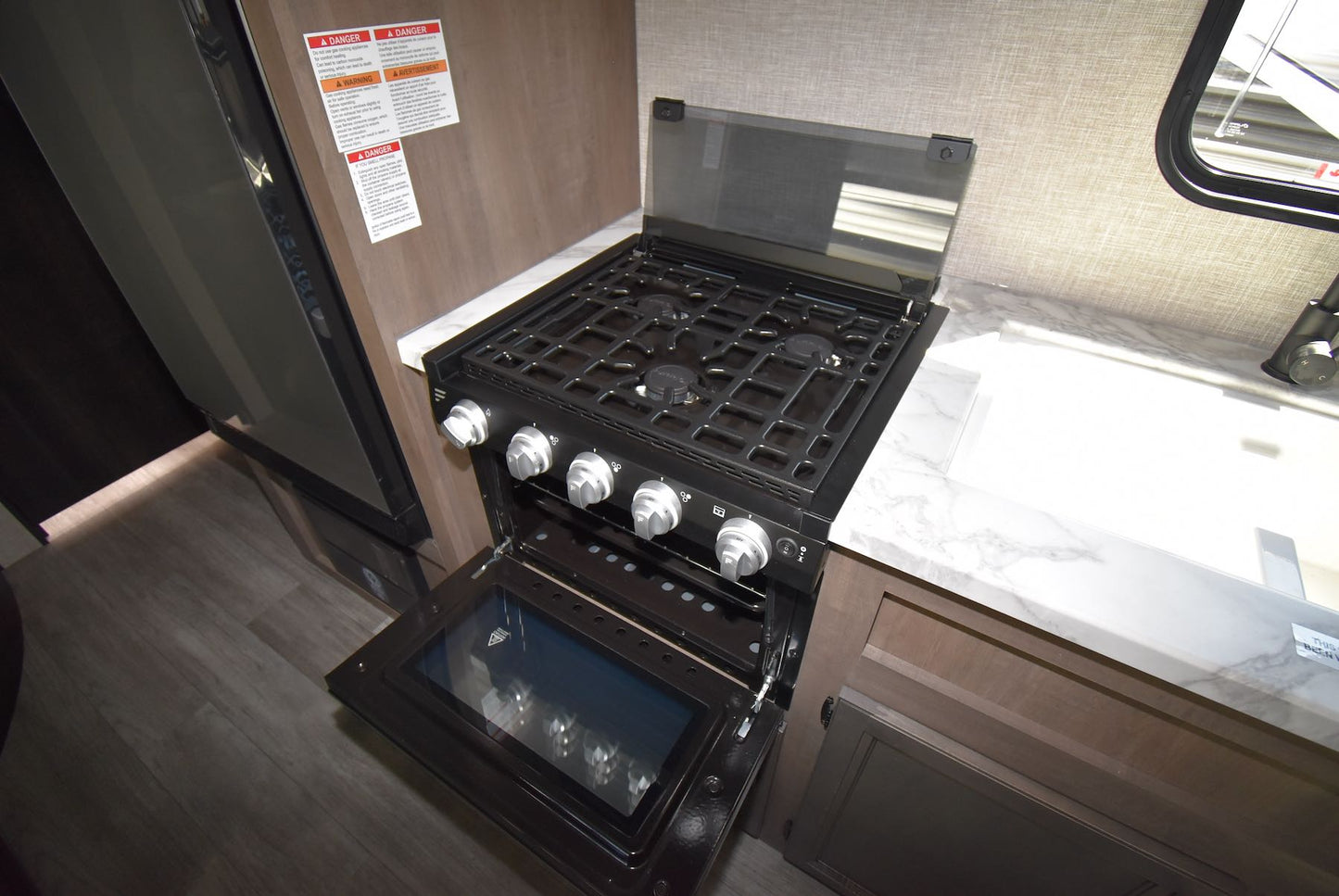 Like New 2022 264 BH Travel Trailer