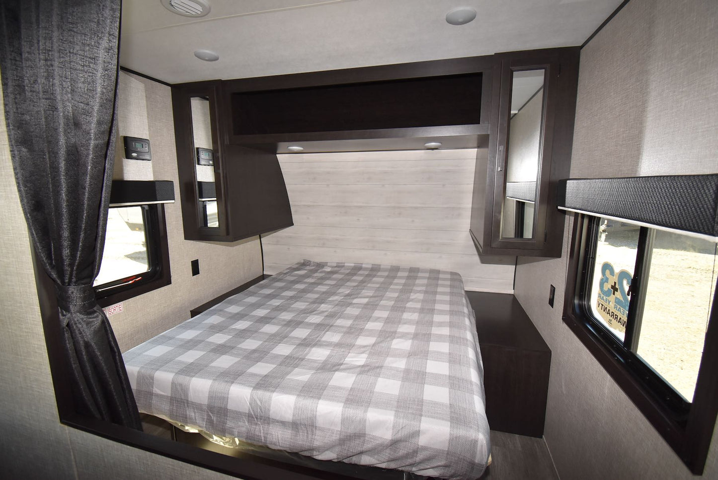 Like New 2022 264 BH Travel Trailer