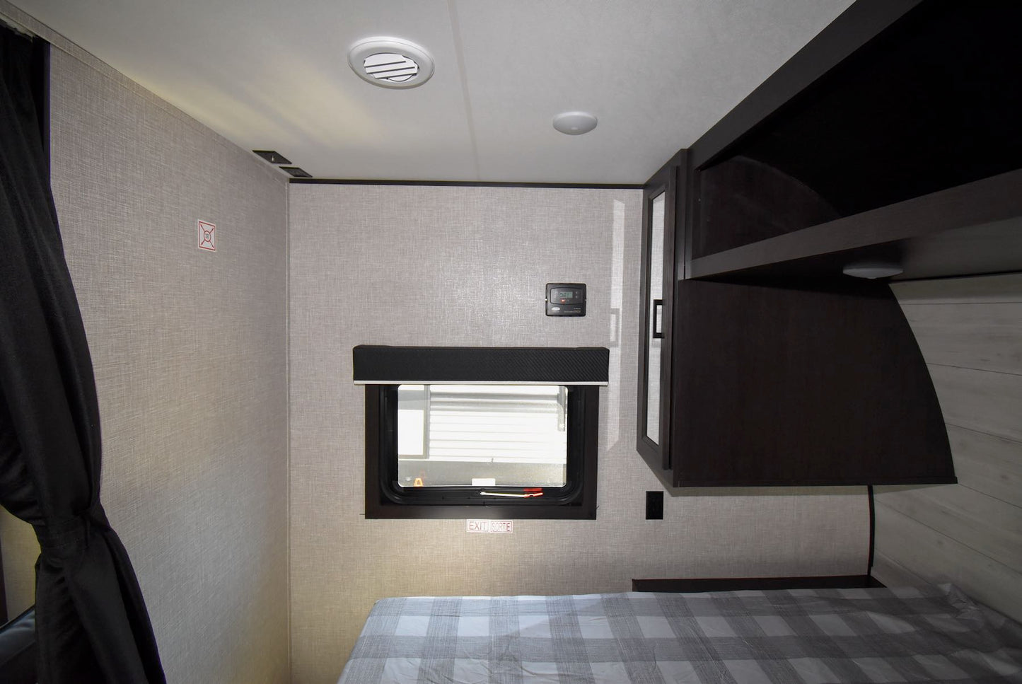 Like New 2022 264 BH Travel Trailer