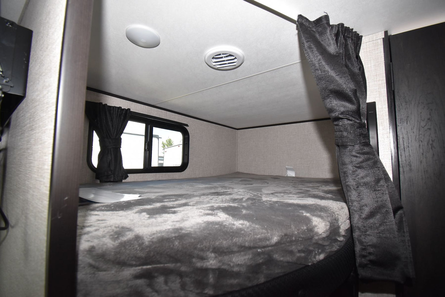 Like New 2022 264 BH Travel Trailer