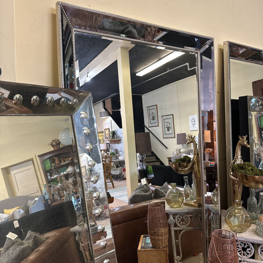 Leaner Mirror