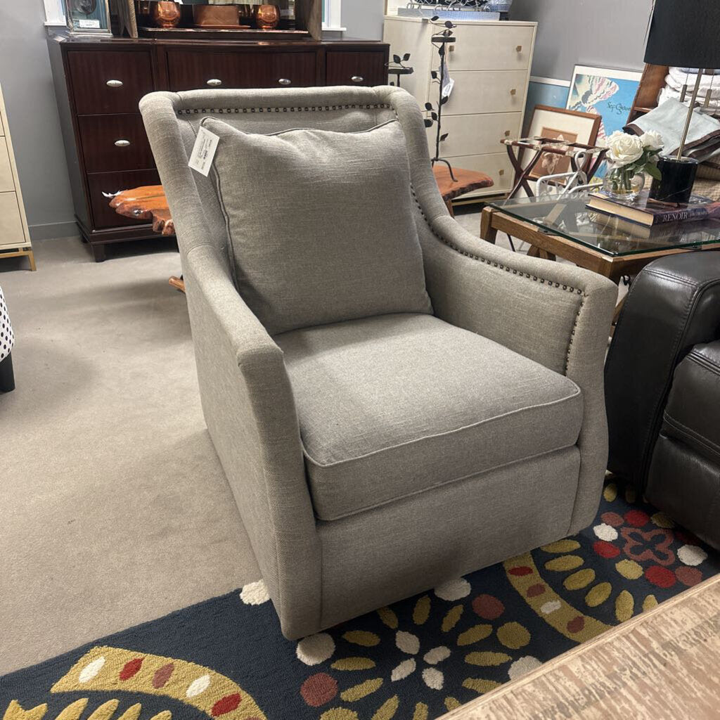 Upholsterd Swivel Chair