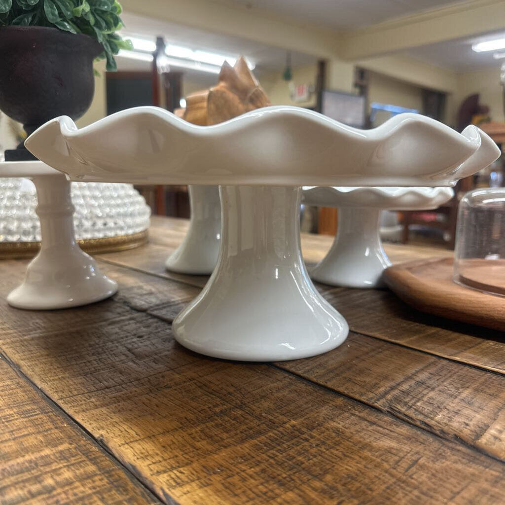 White Scalloped Cake Stand