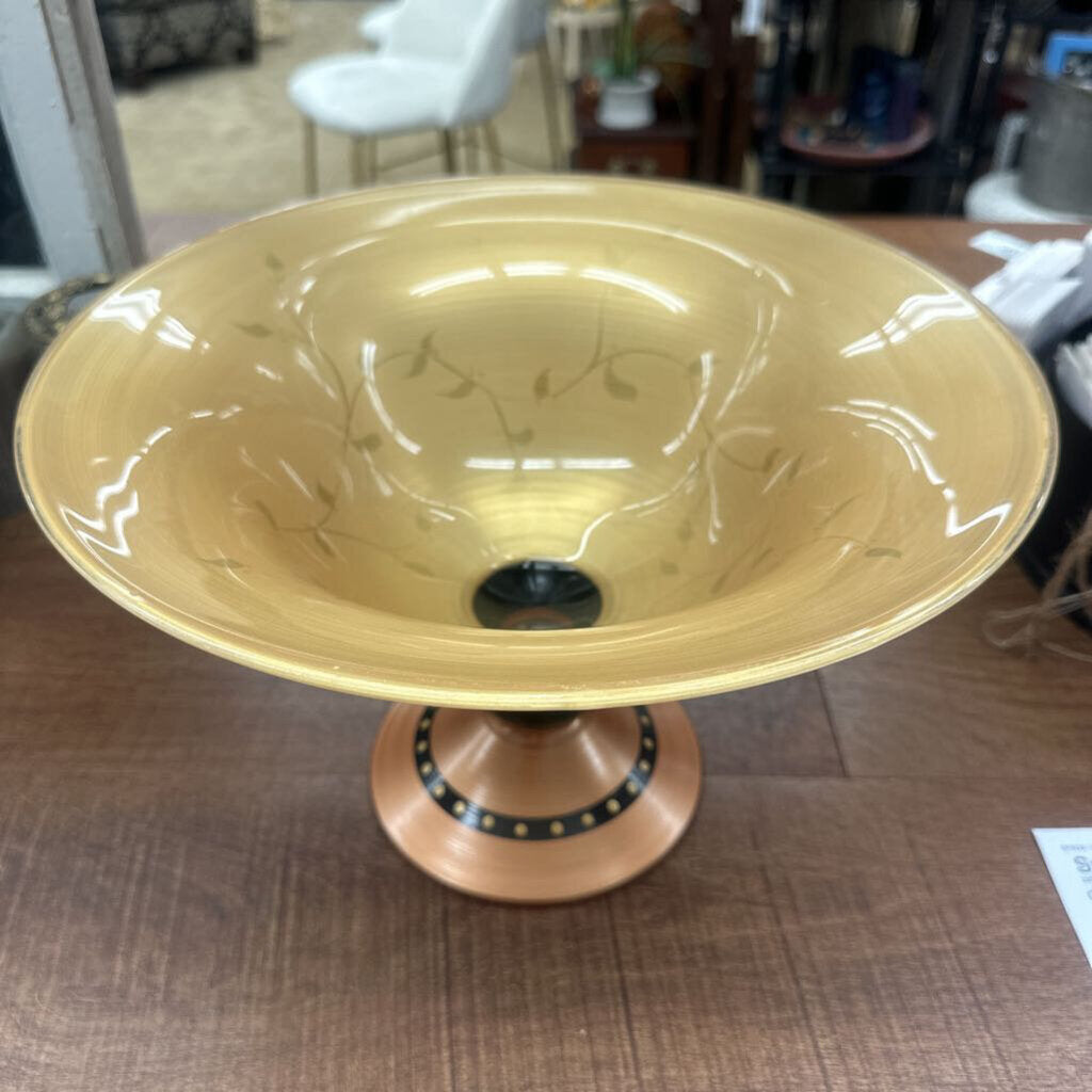 Pedestal Glass Bowl