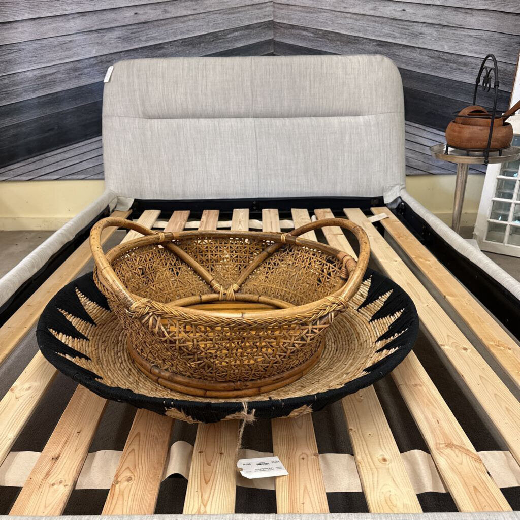 Desdemone Bed