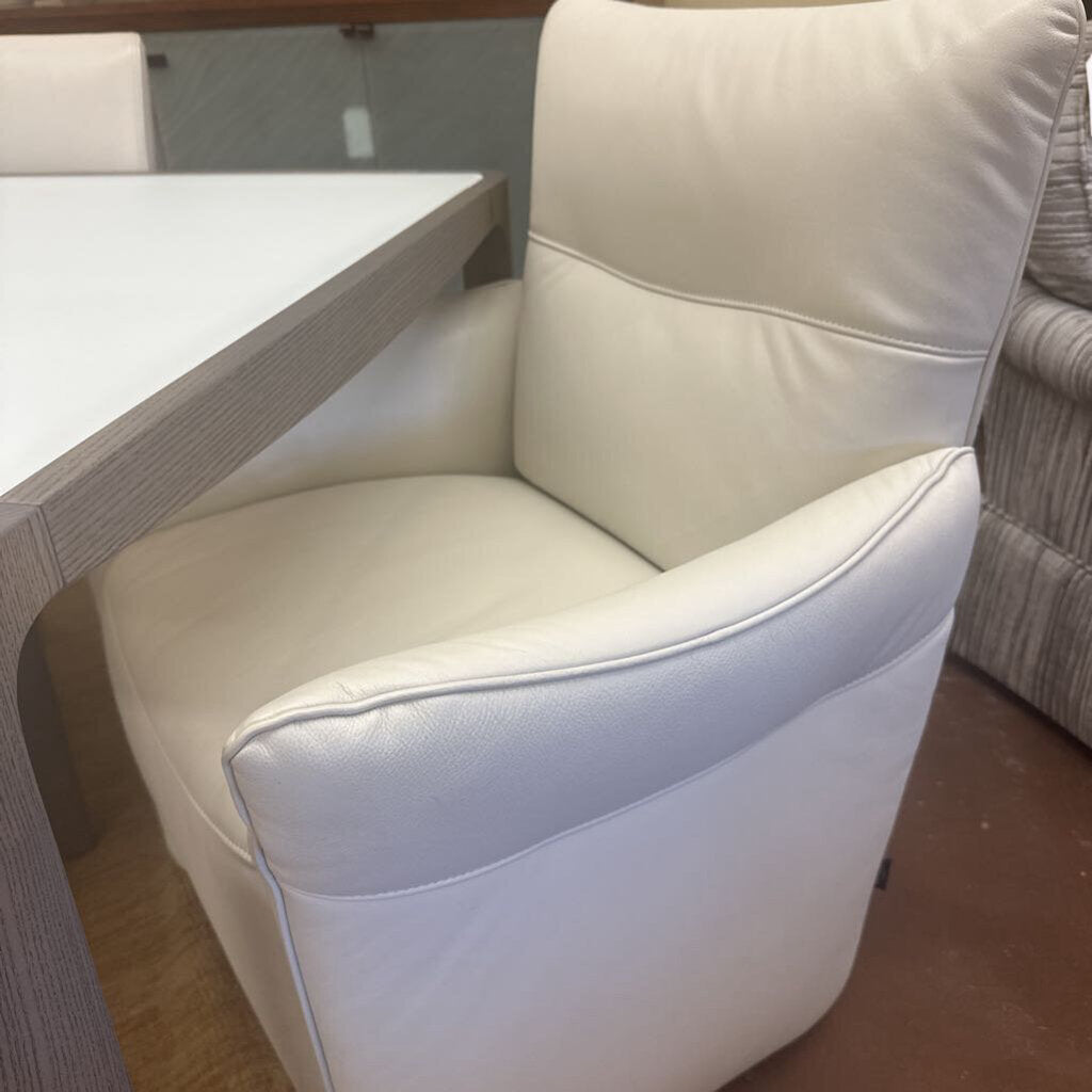 Saturno Modern Dining Table (AS IS)