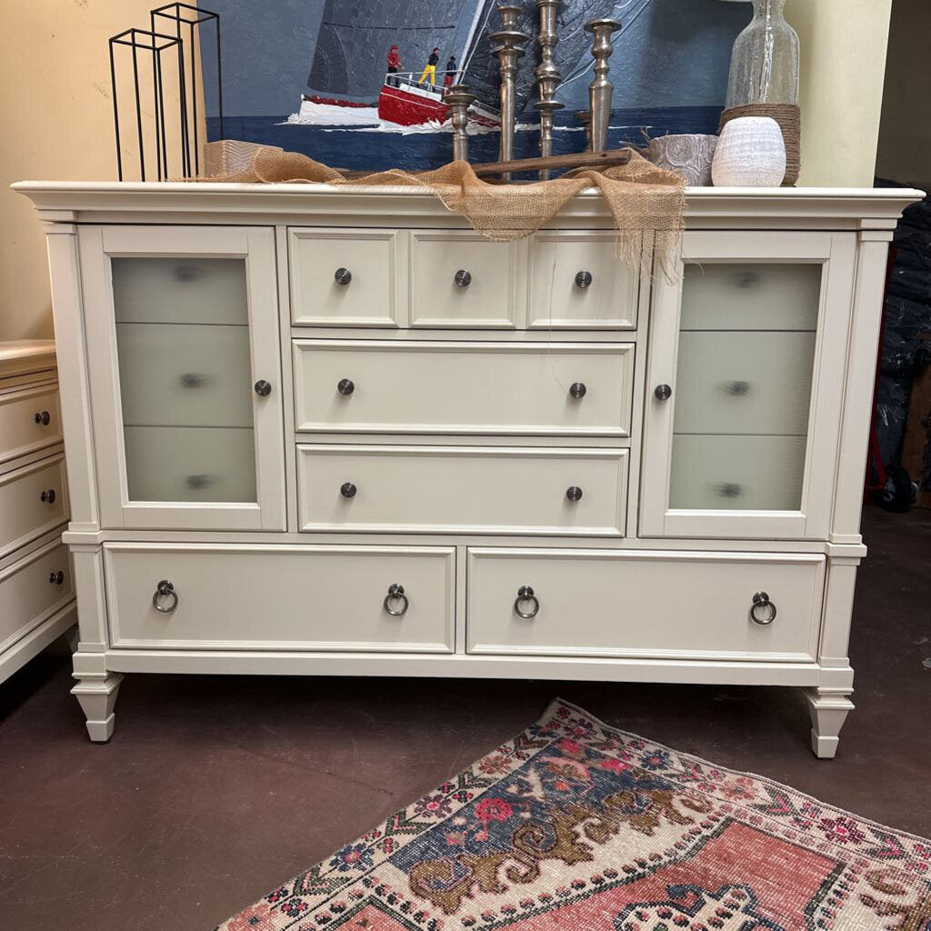 11-Drawer Dresser